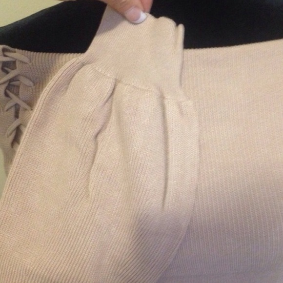 NWT Off the Shoulder Corset Sweater - Picture 6 of 7